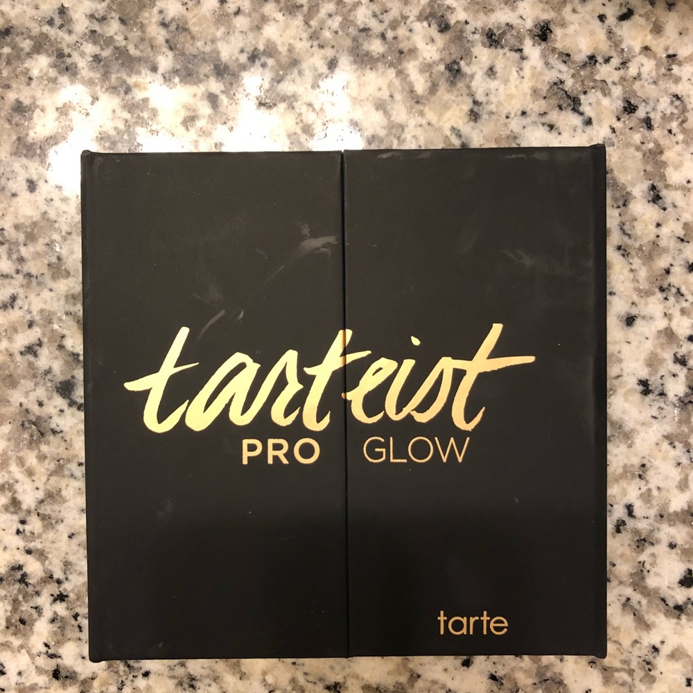 Tartiest PRO glow highlight contour palette